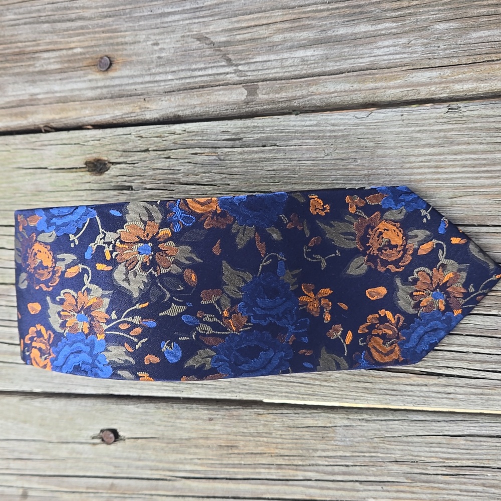 Paul Fredrick Silk Floral Tie